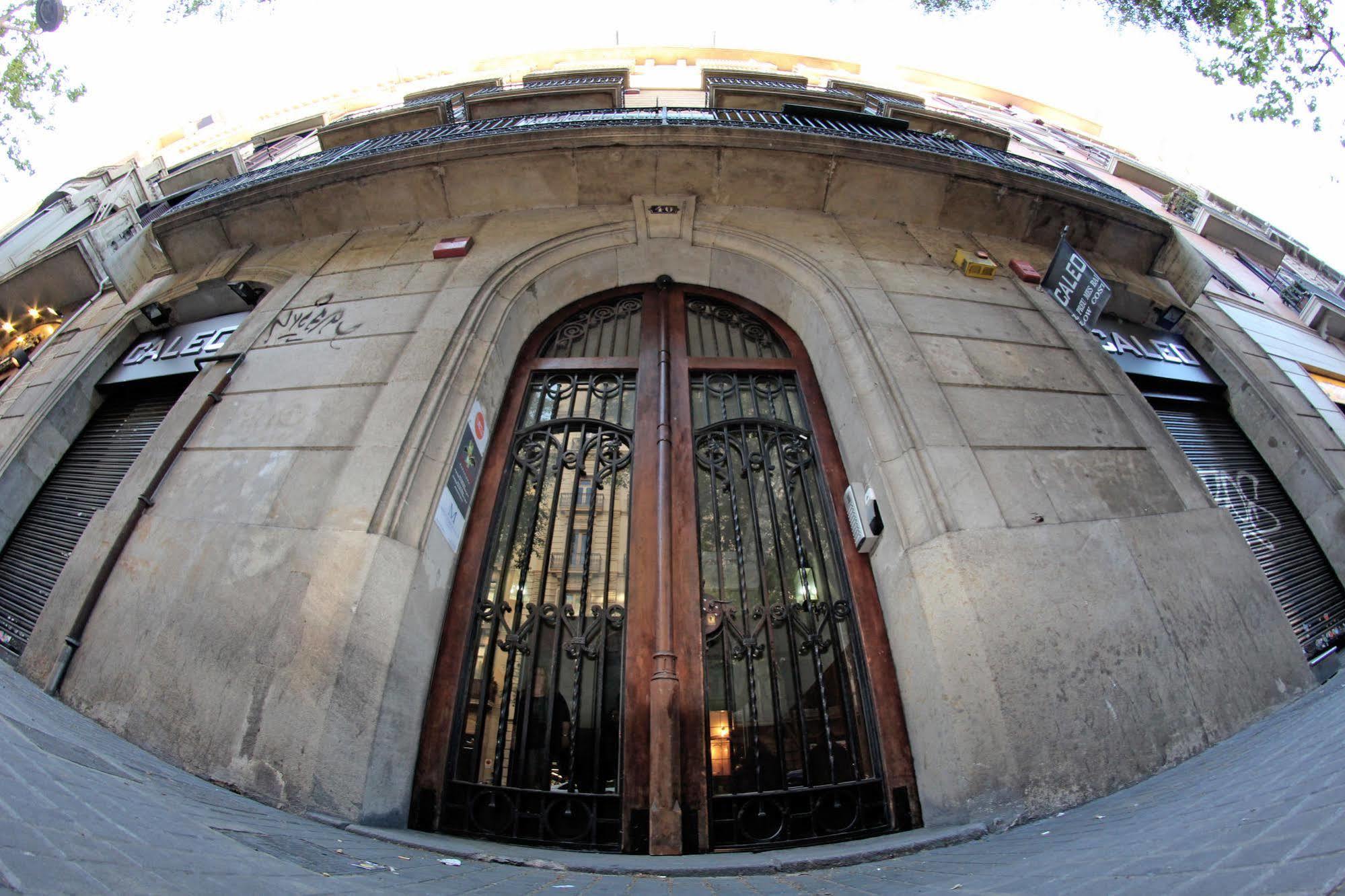 Sant Jordi Alberg Barselona Dış mekan fotoğraf